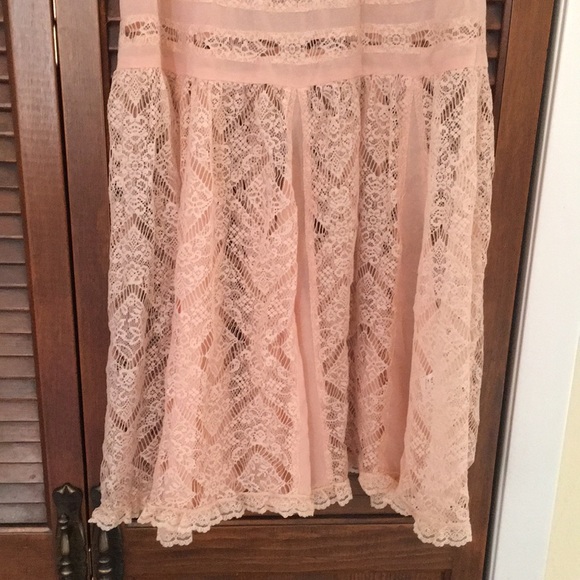 Blush Pink Lace Nightie - Picture 5 of 5